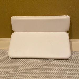 Bathtub Headrest
